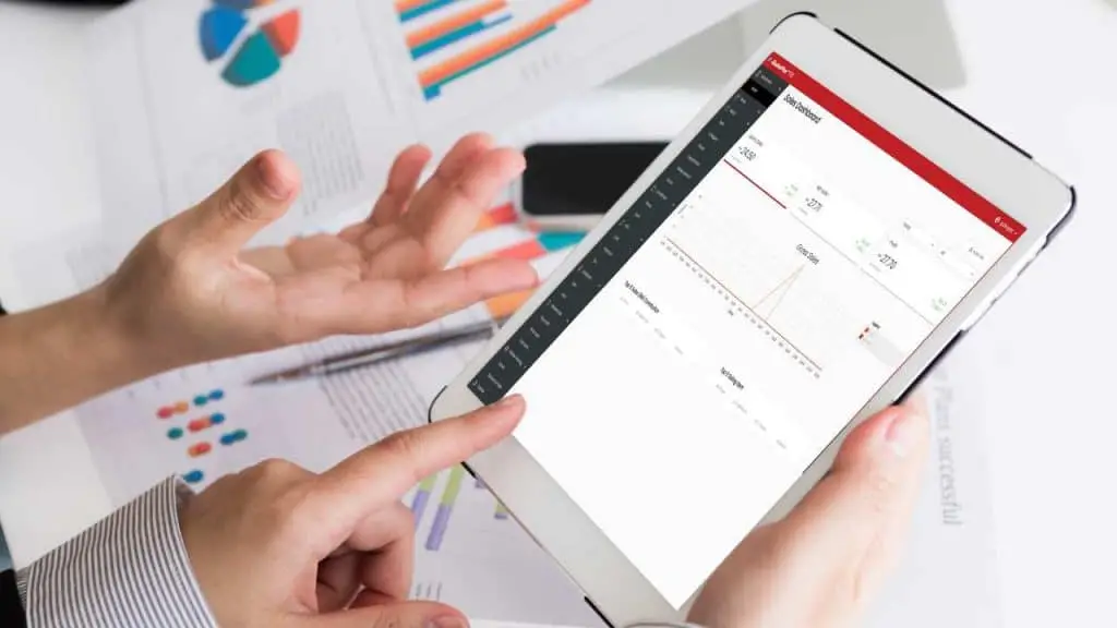 QubePos cloud-based restaurant POS solutions, mobile live reporting