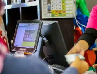 retail ways we can help_customer facing display